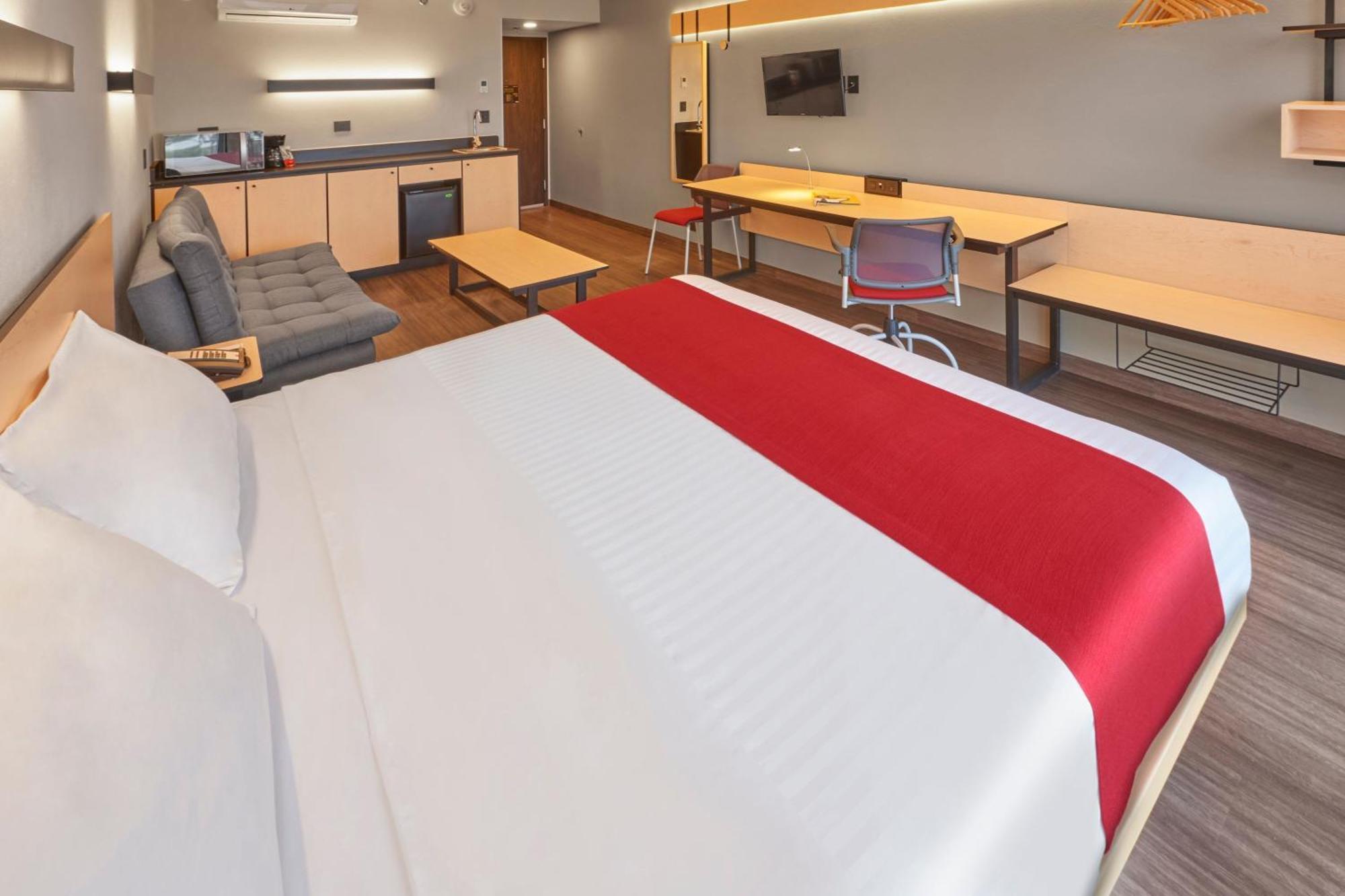 City Express Plus By Marriott פוארטו ואלארטה מראה חיצוני תמונה